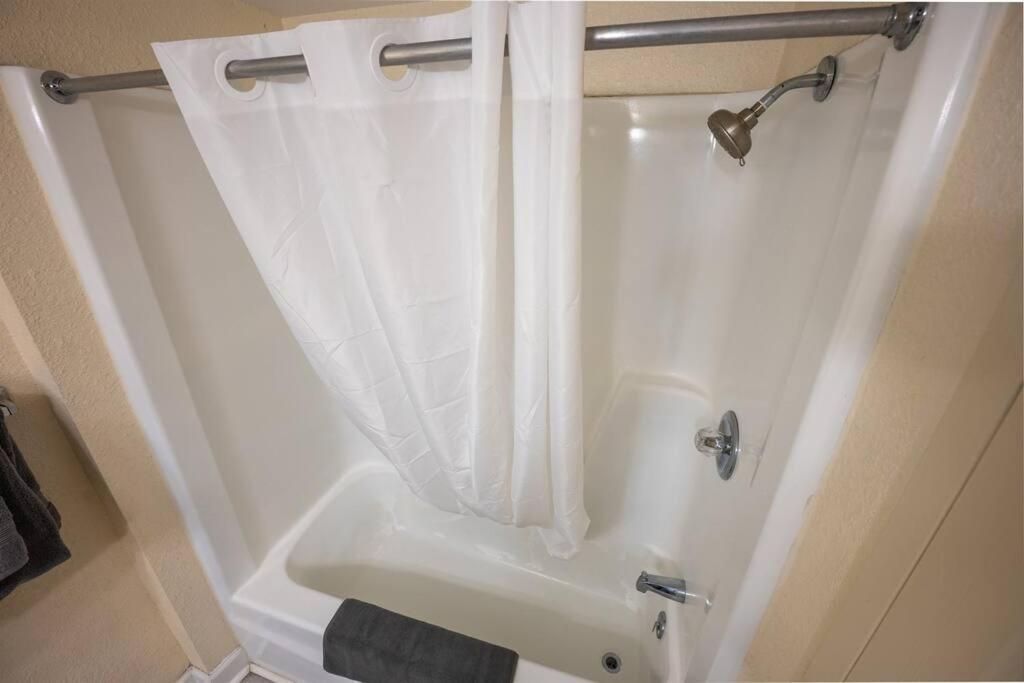 New Ocean Annie'S Oceanview Studio Heated Pools! Myrtle Beach Exteriör bild